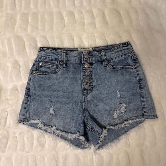 Altar'd State Jean Shorts Size 26 - Picture 1 of 4